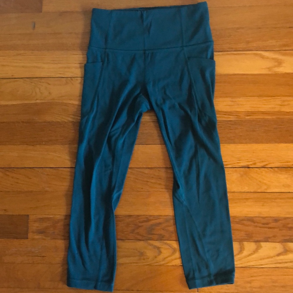 Athleta Capri Leggings